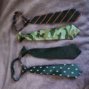 Lot of 4 Boys Clip Ties Medium